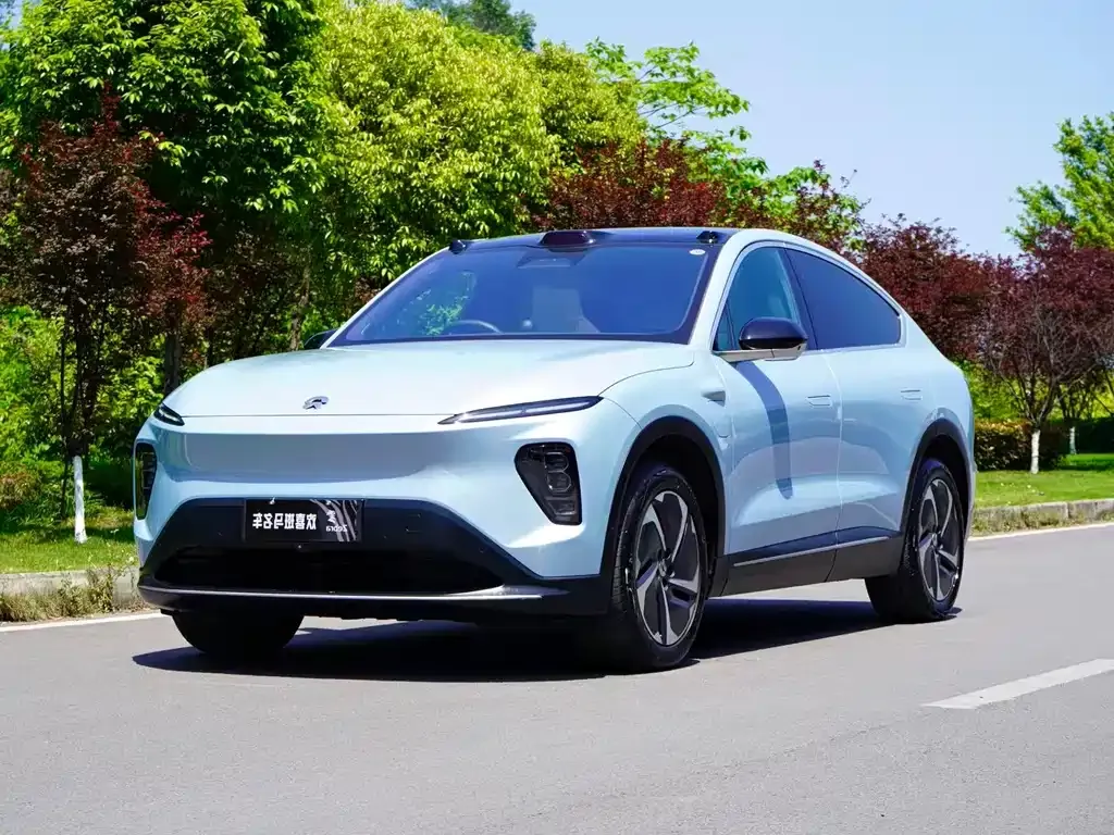 NIO EC7
