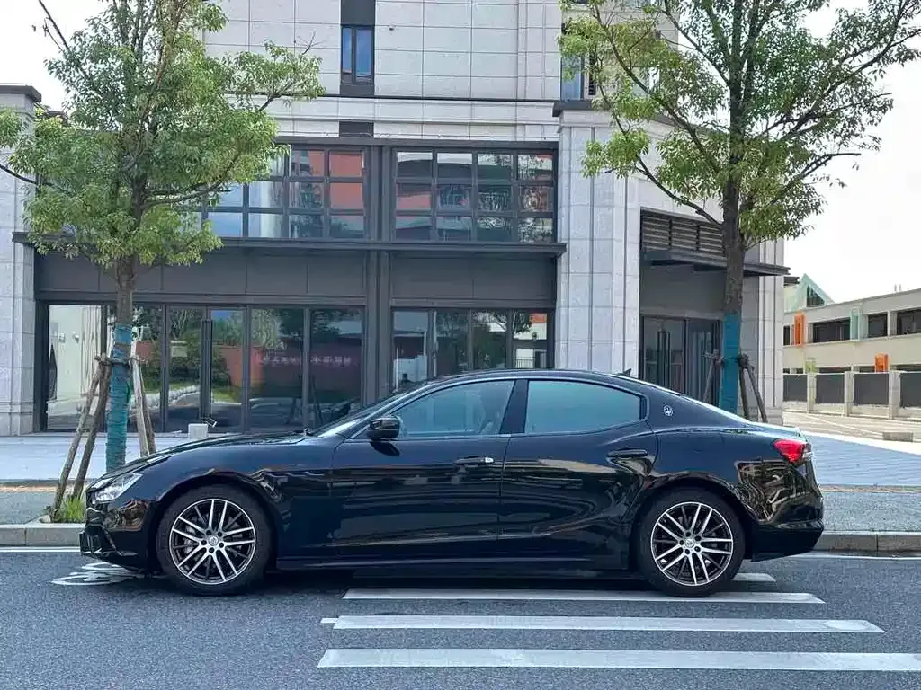 Maserati Ghibli — фото 8