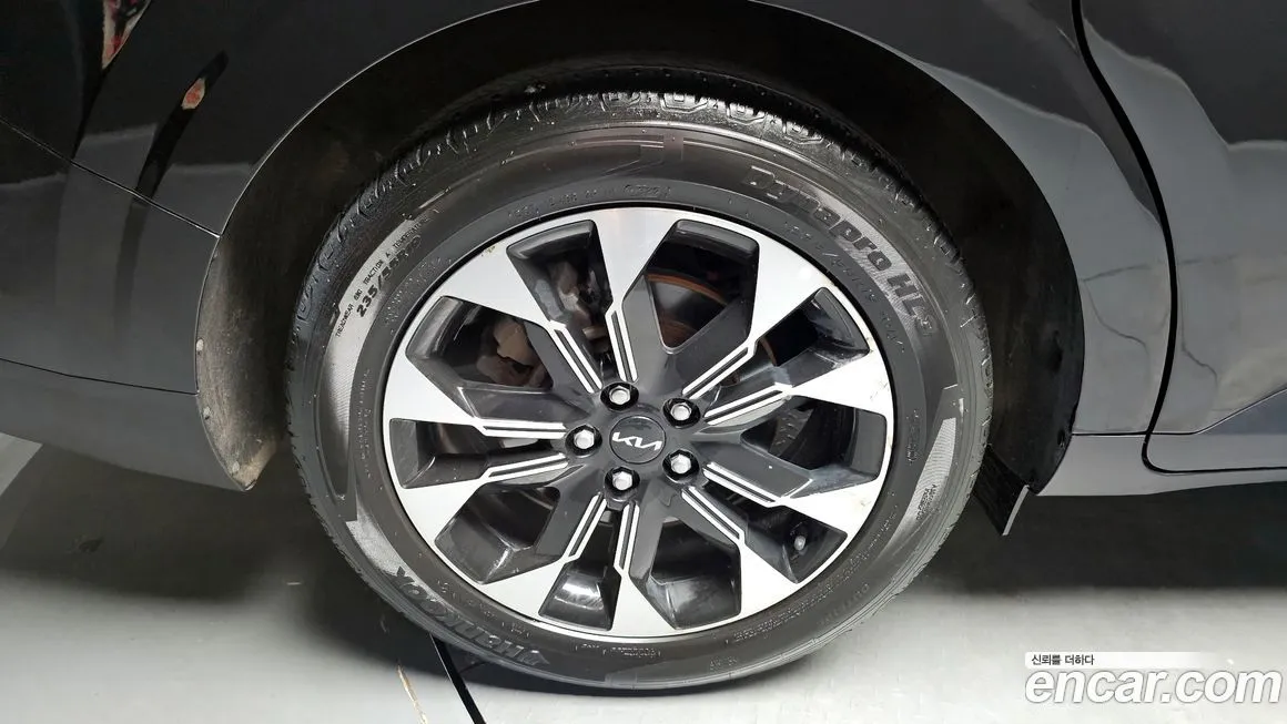 Kia Carnival — фото 10