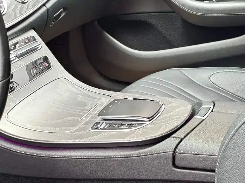 Mercedes-Benz CLS — фото 10