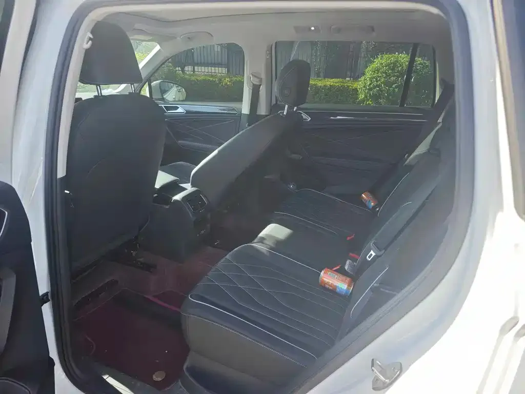 Volkswagen Tiguan L 2023 из CN, фото 2