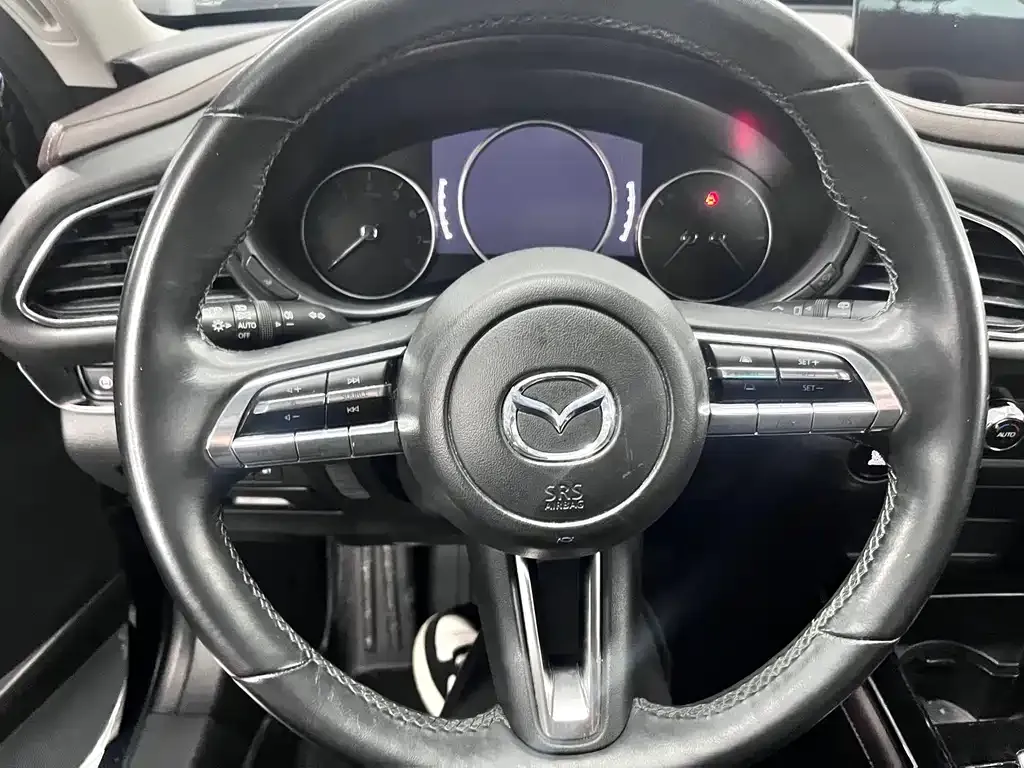 Mazda CX-30 — фото 6