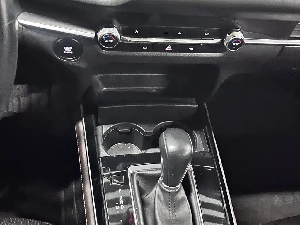 Mazda CX-30 — фото 10