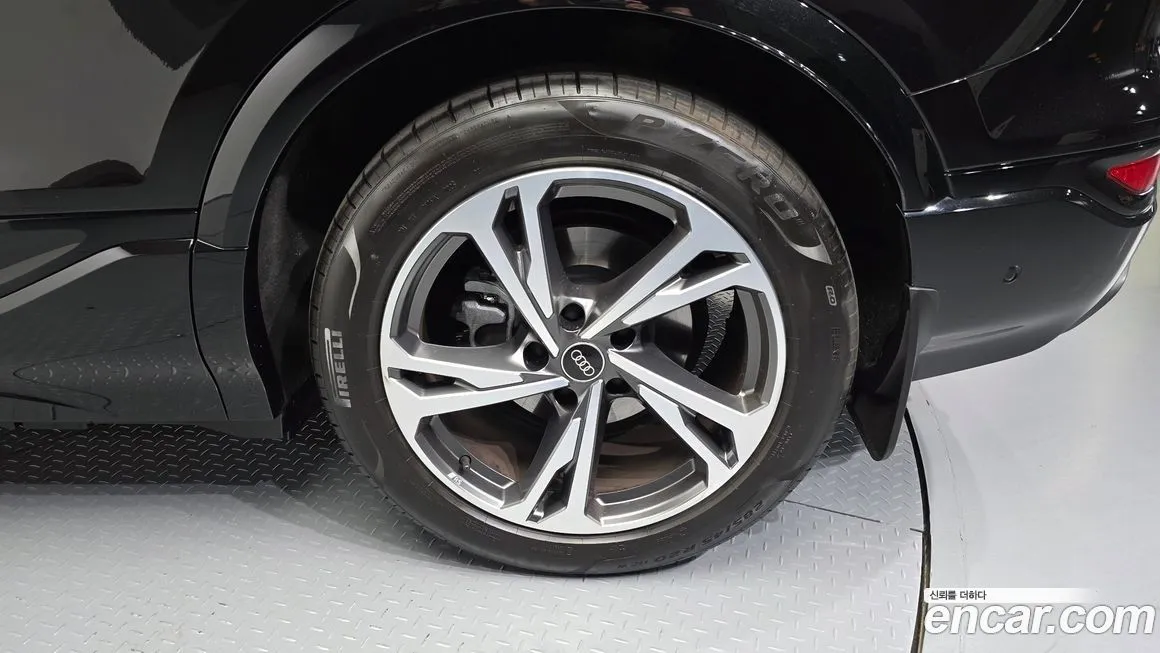 Audi Q6 e-tron 2025 из KR, фото 5