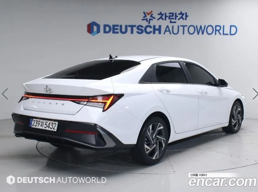 Hyundai AVANTE — фото 1