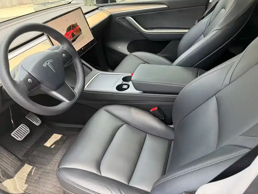 Tesla Model Y — фото 4