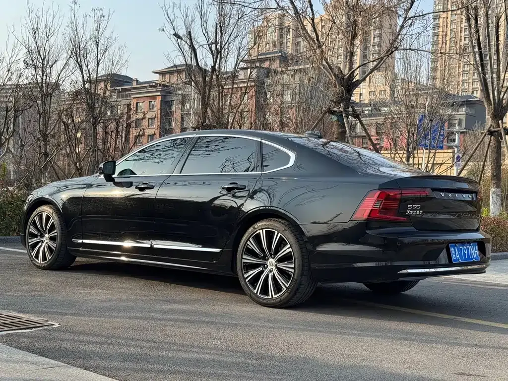 Volvo S90 — фото 8