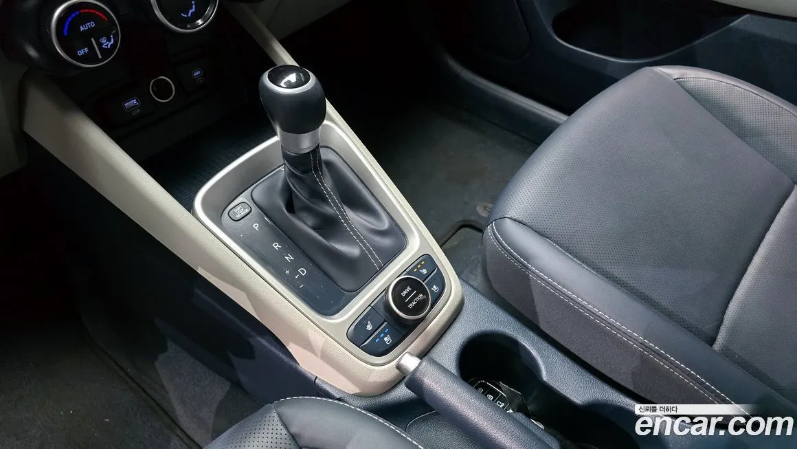 Hyundai Venue 2023 из KR, фото 7