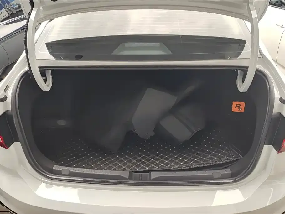 Volkswagen Lavida 2024 из CN, фото 3