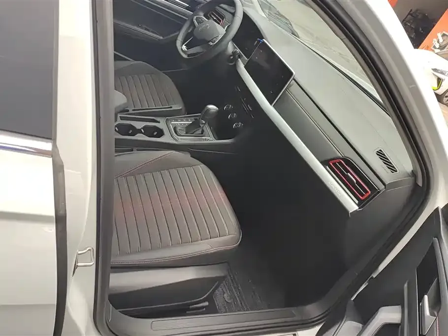 Volkswagen Lavida 2024 из CN, фото 2