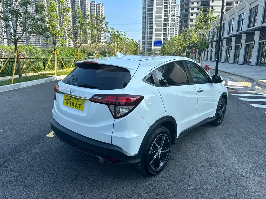 Honda Vezel — фото 7