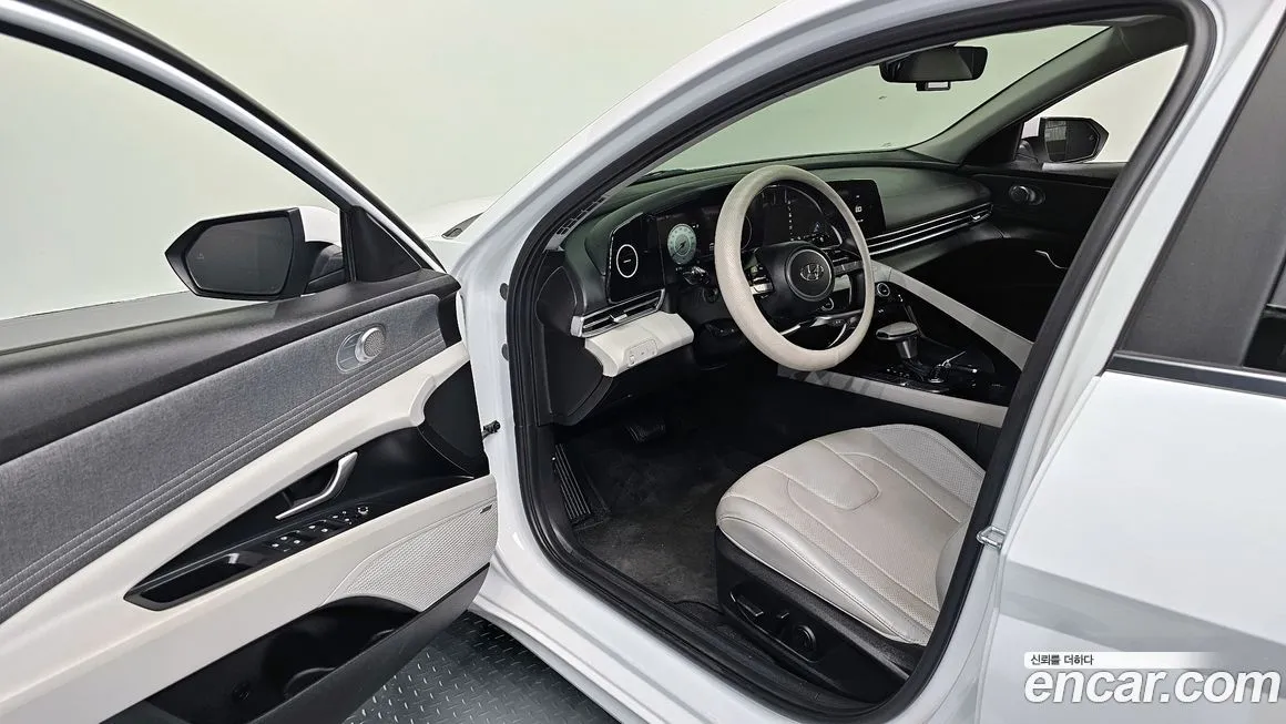 Hyundai AVANTE — фото 4