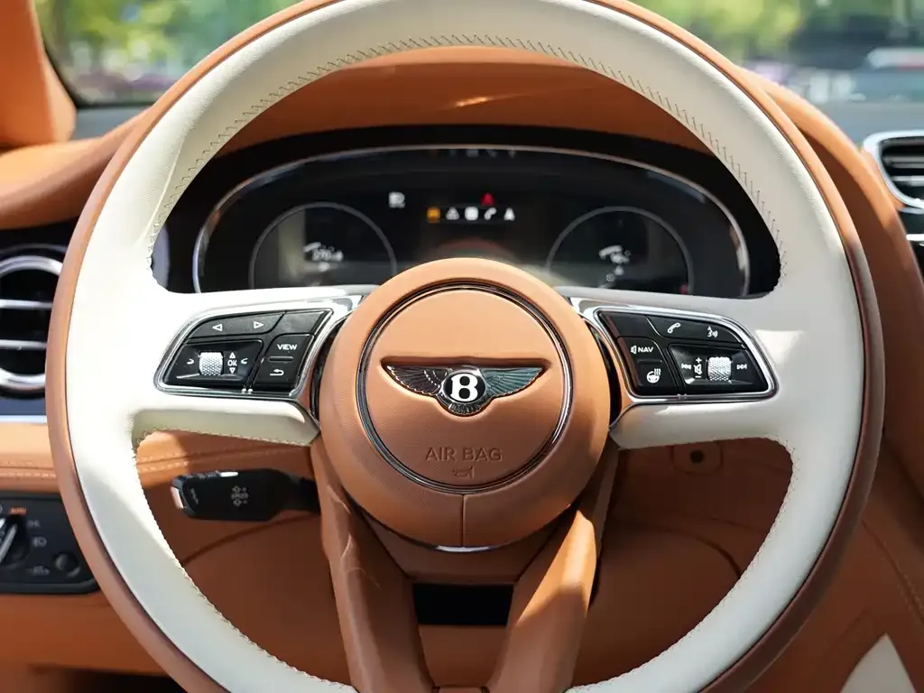 Bentley Bentayga 2023 из CN, фото 3