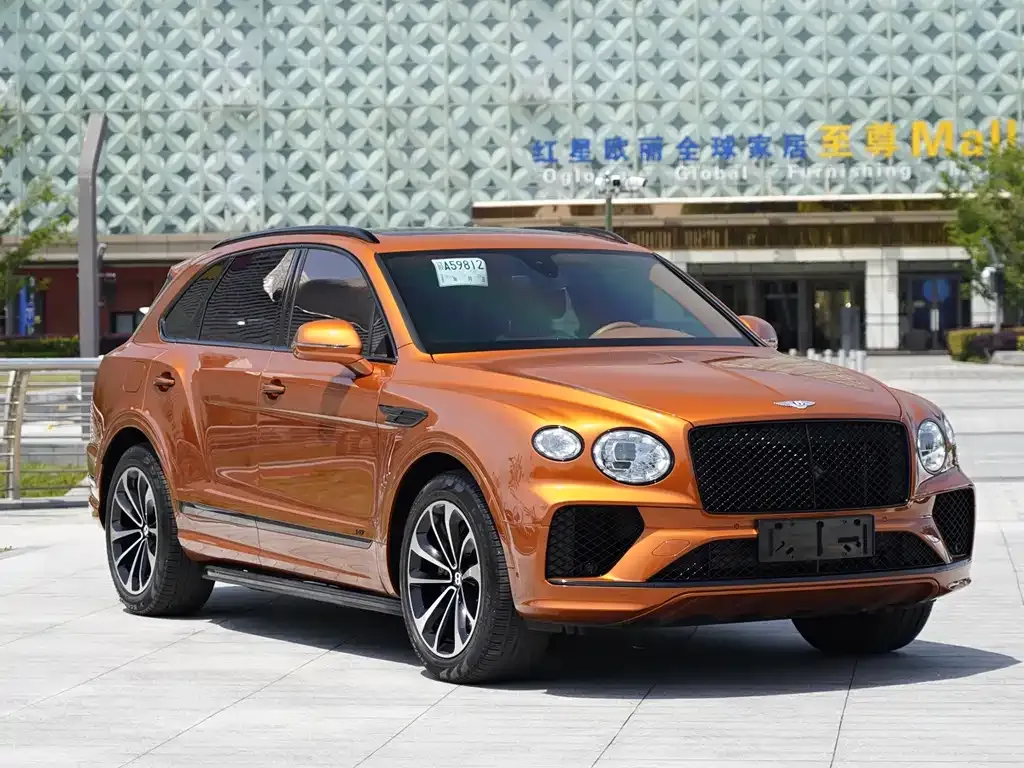 Bentley Bentayga 2023 из CN, фото 10