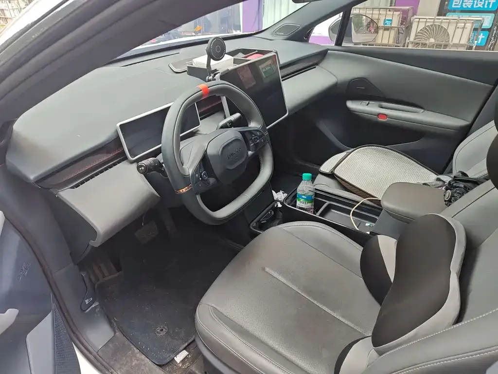 Lynk & Co Z20 2025 из CN, фото 2