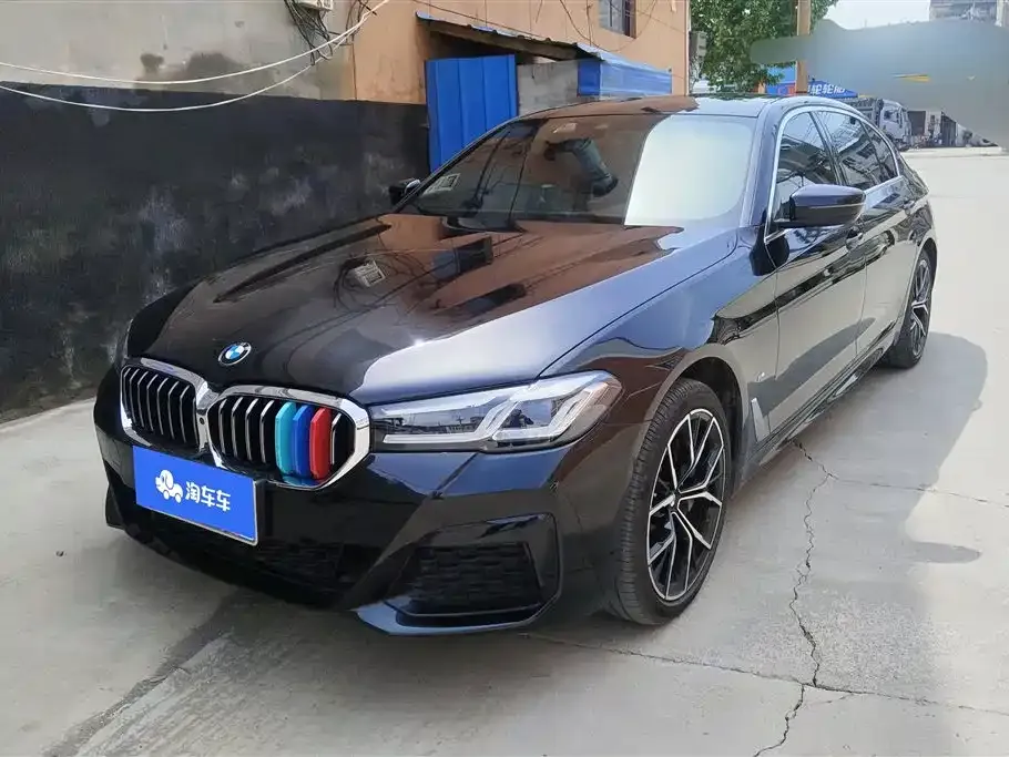 BMW 5 Series — фото 1
