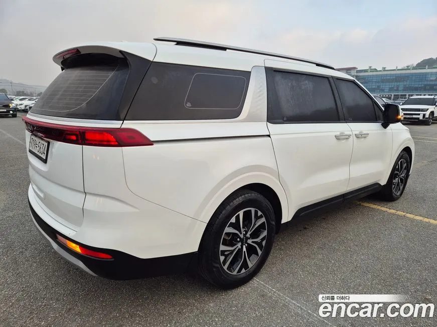 Kia Carnival — фото 2