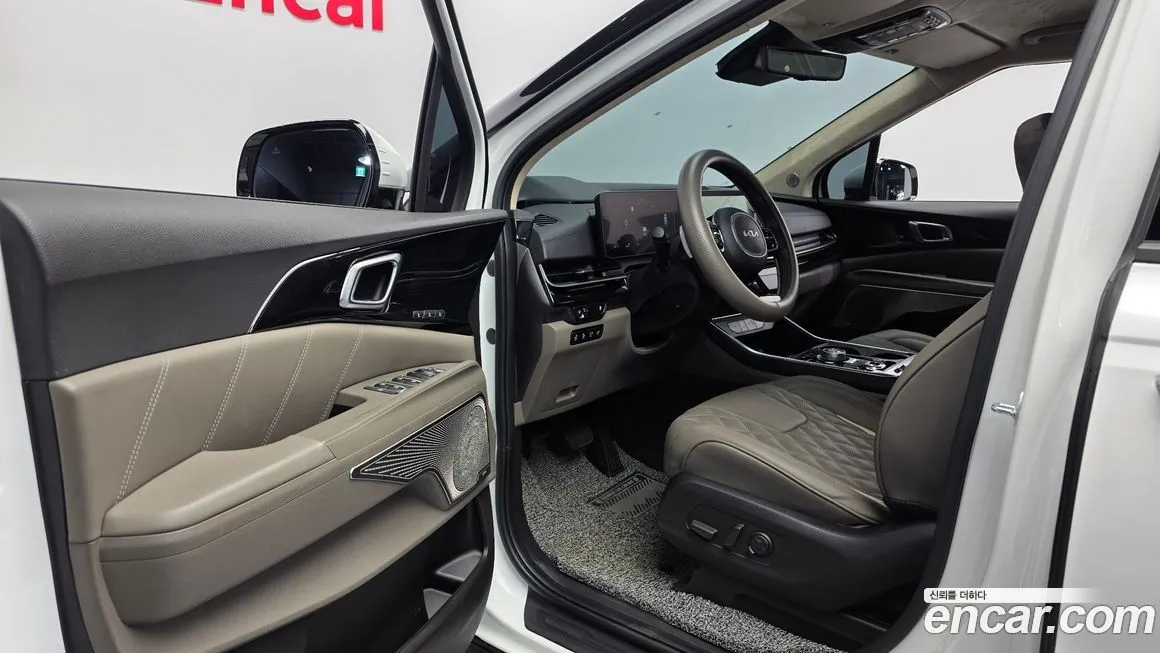 Kia Carnival — фото 10