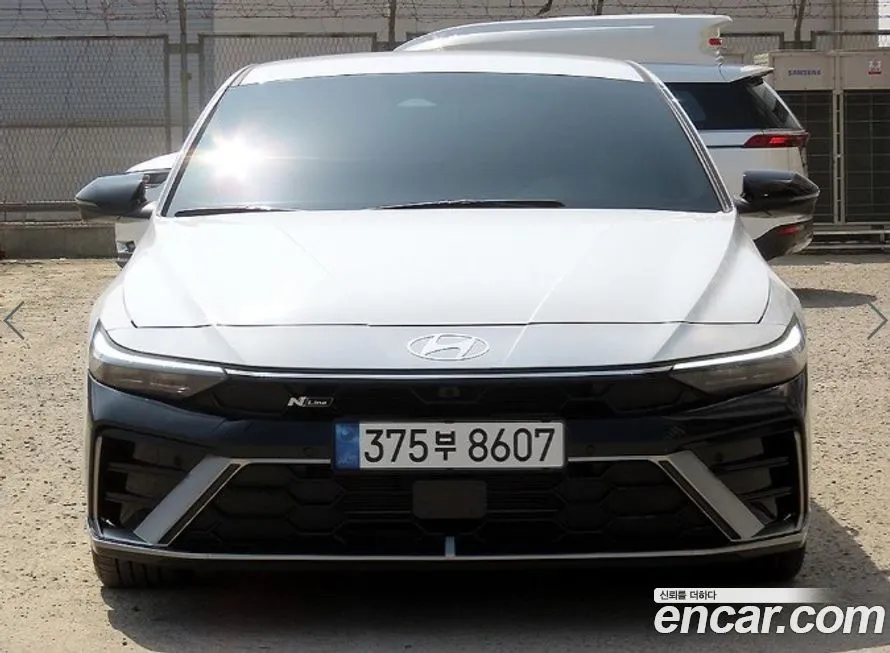 Hyundai AVANTE — фото 1