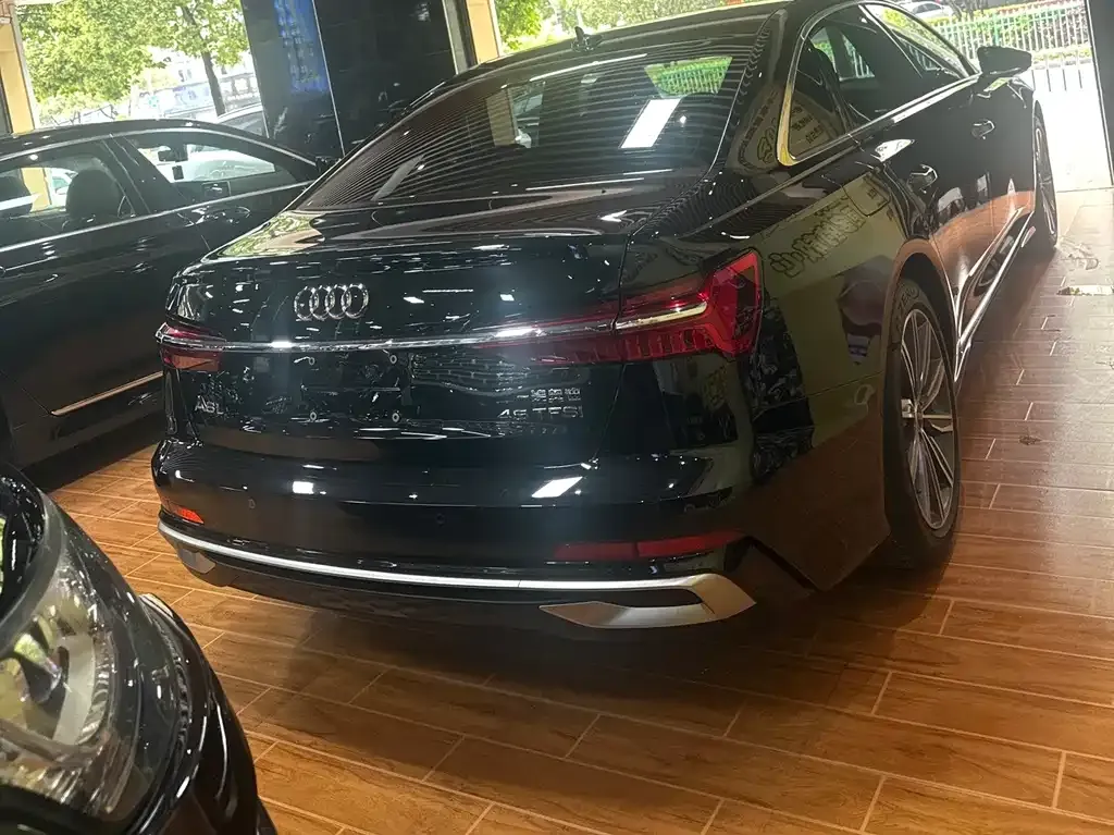 Audi A6L — фото 2