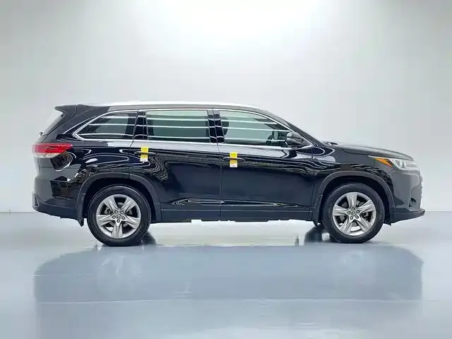 Toyota Highlander — фото 6