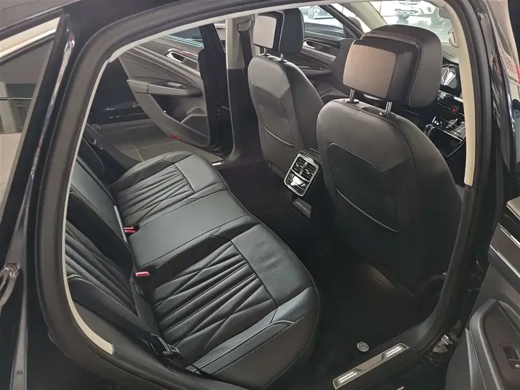 Volkswagen Passat — фото 3