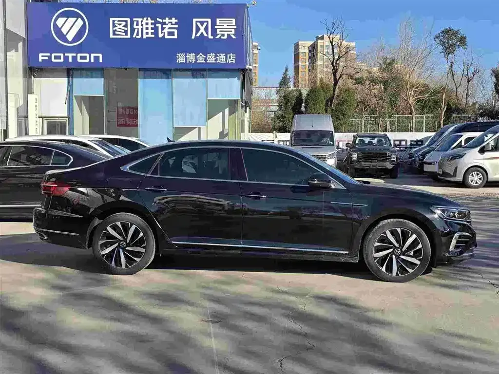 Volkswagen Passat — фото 8