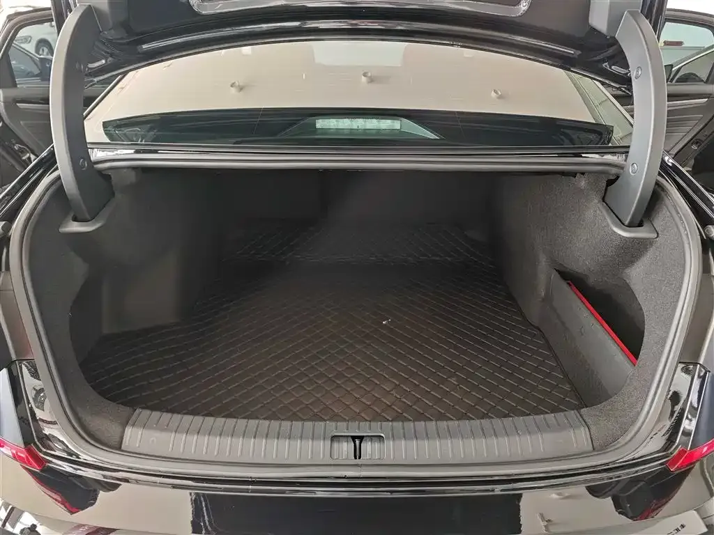 Volkswagen Passat — фото 6