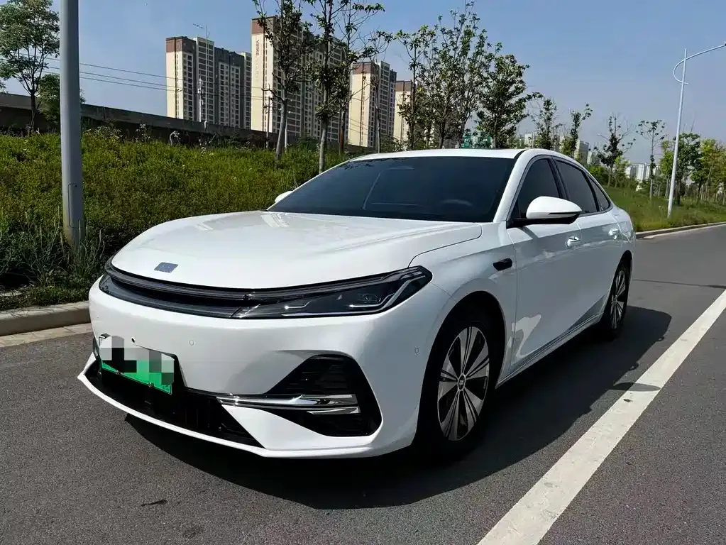 Geely Galaxy A7