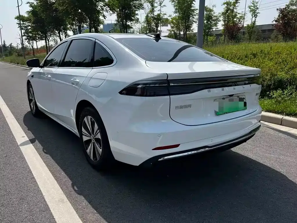 Geely Galaxy A7 2025 из CN, фото 9