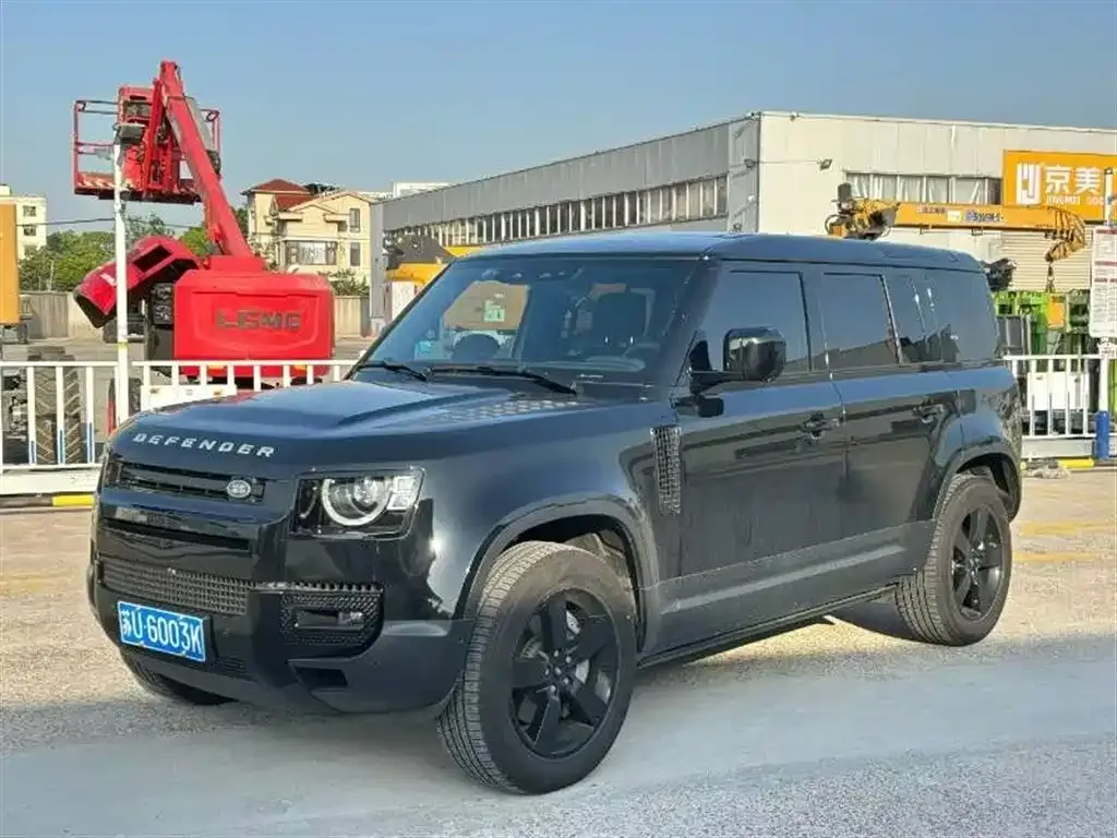 Land Rover Defender — фото 1