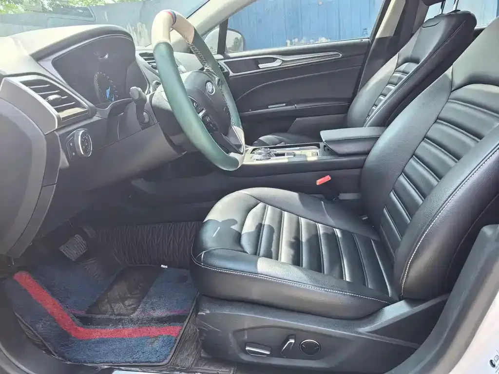 Ford Mondeo 2021 из CN, фото 3