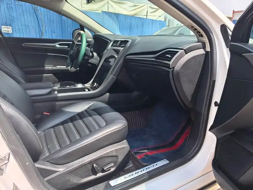 Ford Mondeo 2021 из CN, фото 5