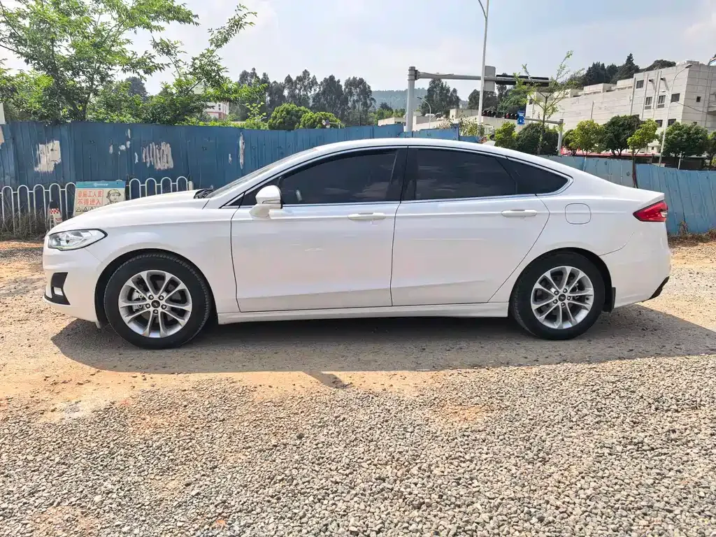 Ford Mondeo 2021 из CN, фото 8