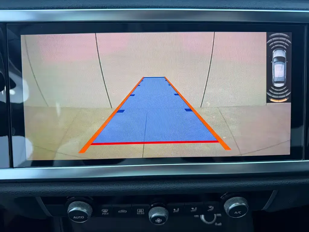Audi Q3 2023 из CN, фото 7