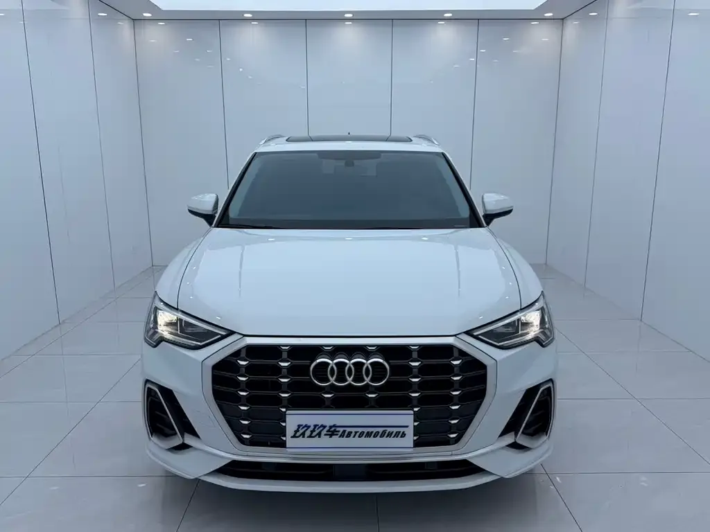 Audi Q3 2023 из CN, фото 3