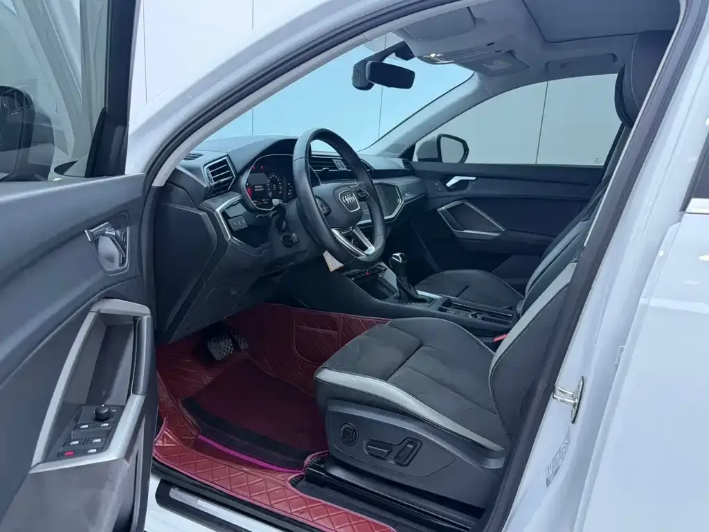 Audi Q3 2023 из CN, фото 9