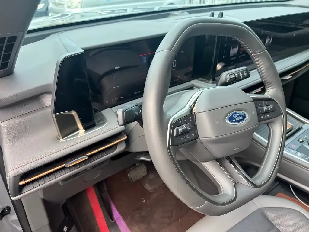 Ford Edge — фото 4