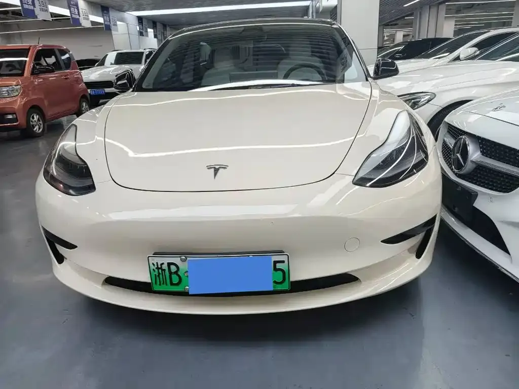 Tesla Model 3 — фото 8