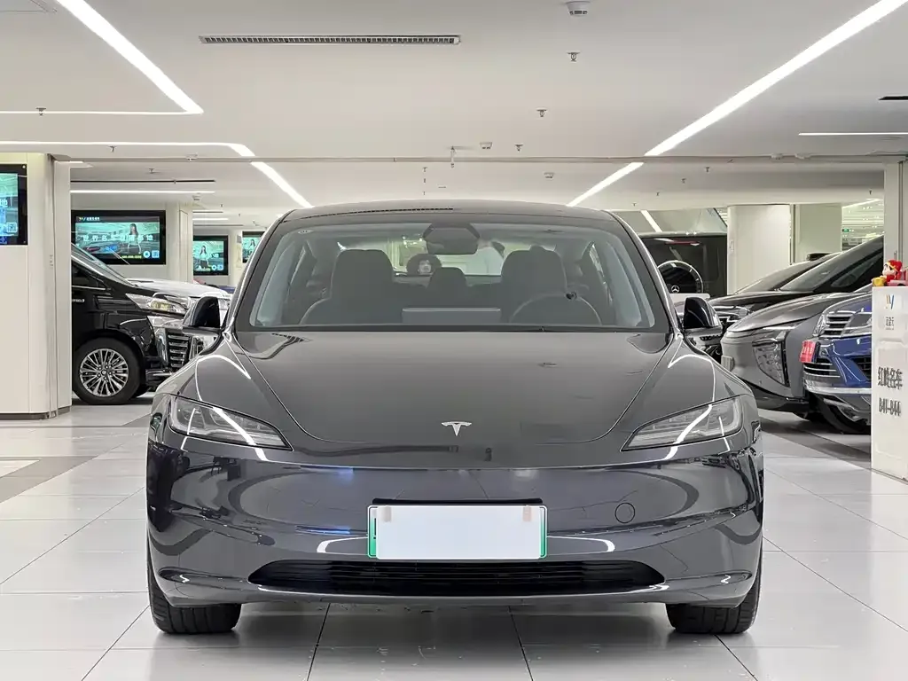 Tesla Model 3 — фото 6