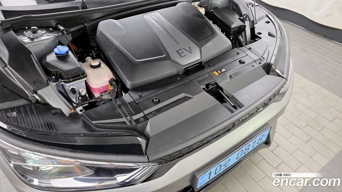 Kia EV6 — фото 8