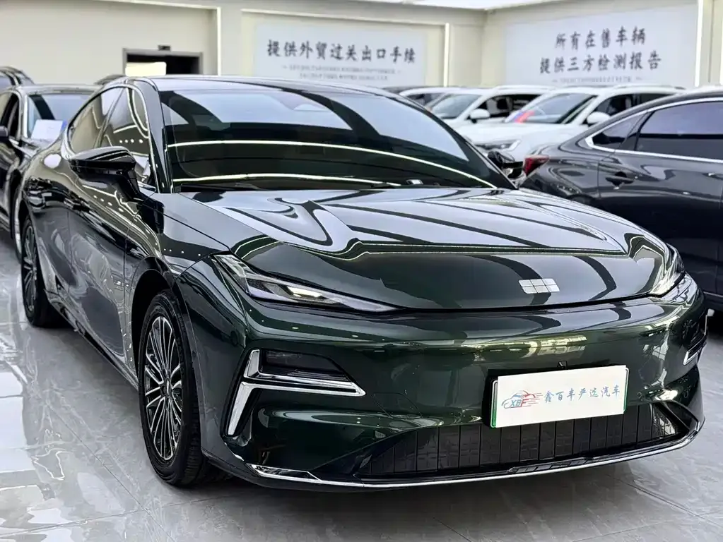 Geely Galaxy Xingyao 8 2025 из CN, фото 2