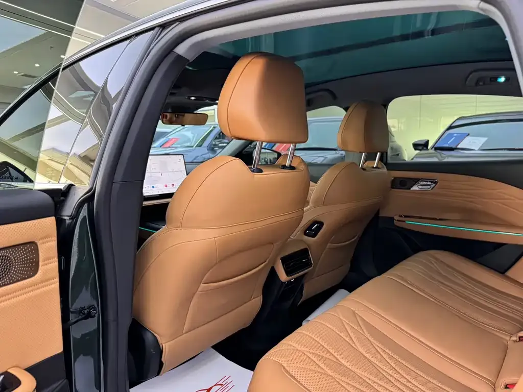 Geely Galaxy Xingyao 8 2025 из CN, фото 3