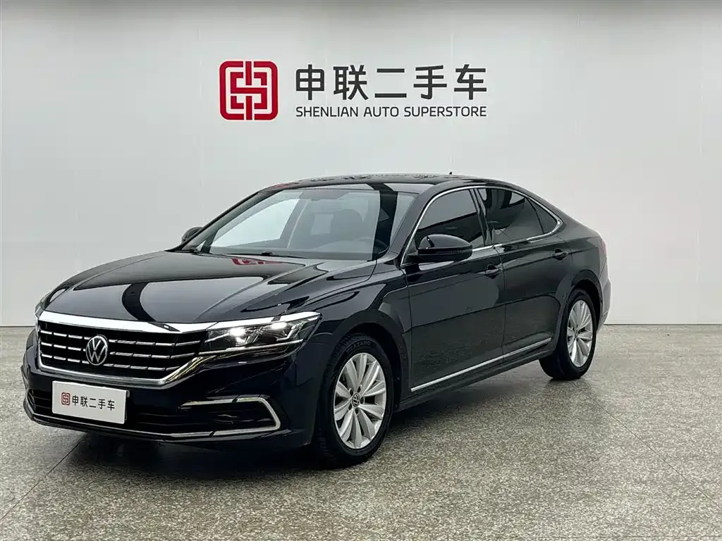 Volkswagen Passat — фото 1