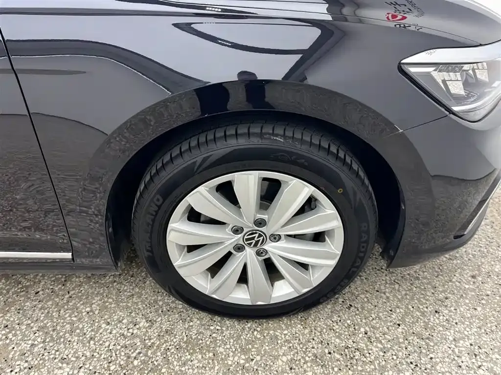 Volkswagen Passat — фото 8