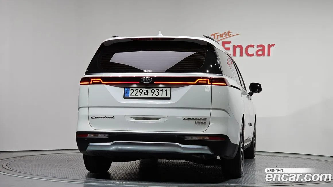 Kia Carnival — фото 2