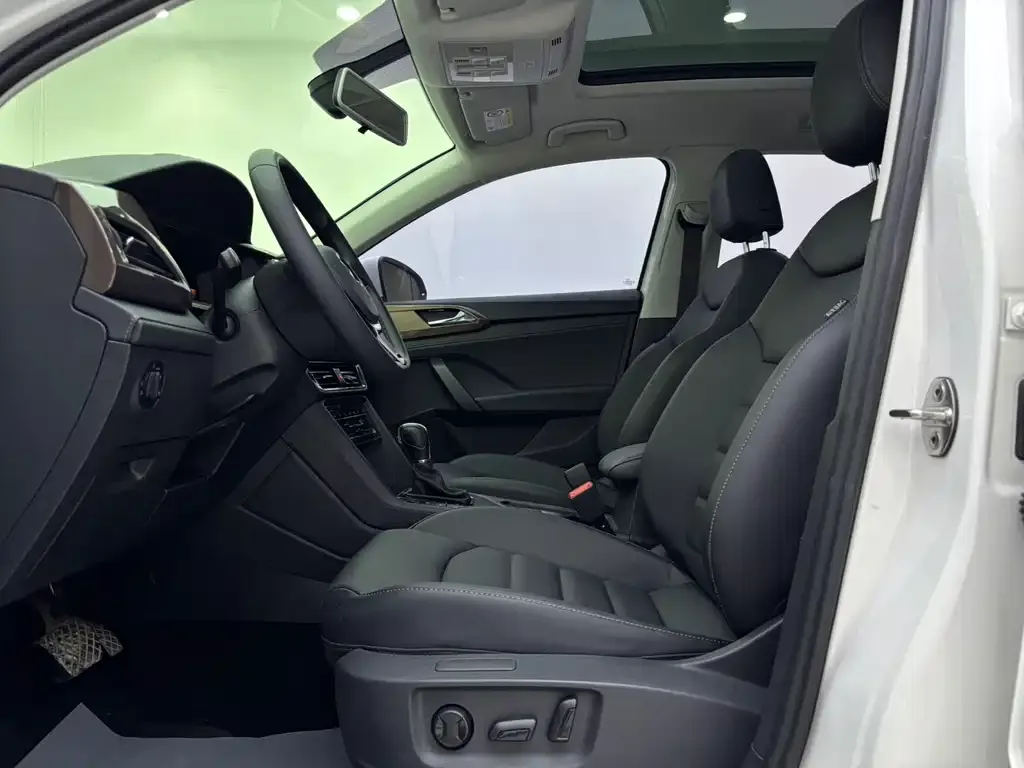 Volkswagen Tharu 2022 из CN, фото 6