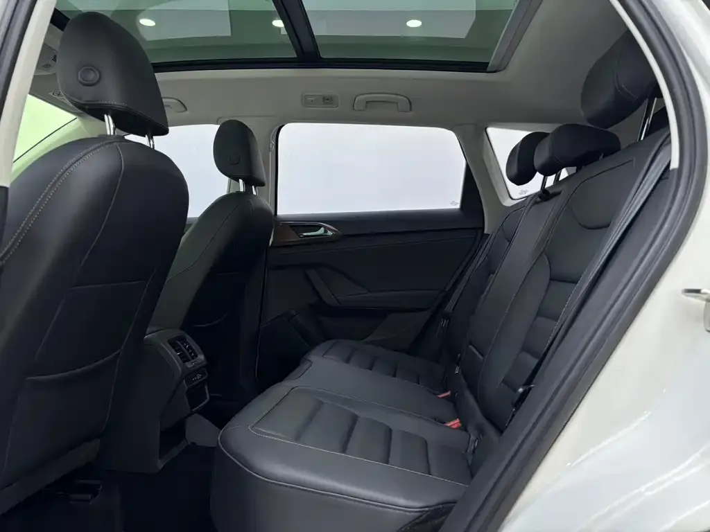 Volkswagen Tharu 2022 из CN, фото 4