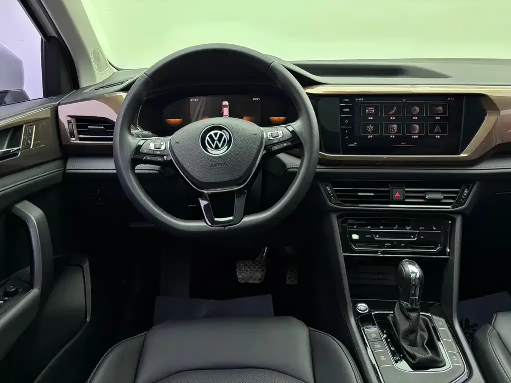 Volkswagen Tharu 2022 из CN, фото 10