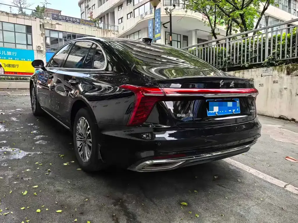 Hongqi H5 — фото 10